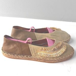 Silvia Cobos Espadrille Flats Women's Size 7 Beige Leather‎ Trimmed Feather